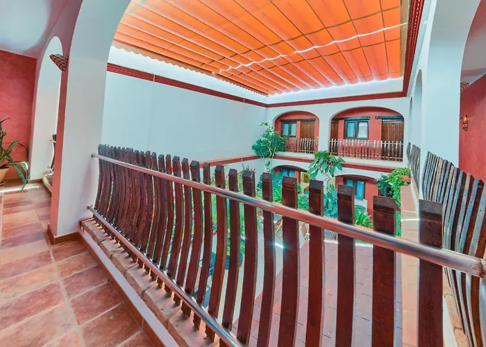 Hotel Pozo Rey *